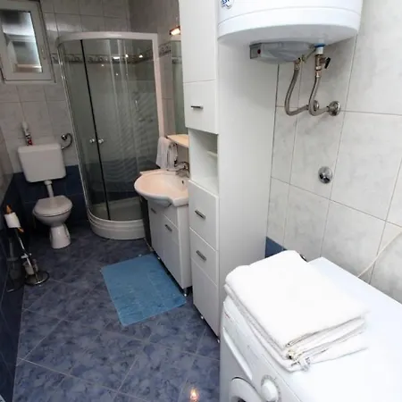 Apartment Deluxe *