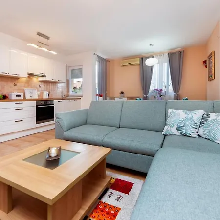 Deluxe Apartament *